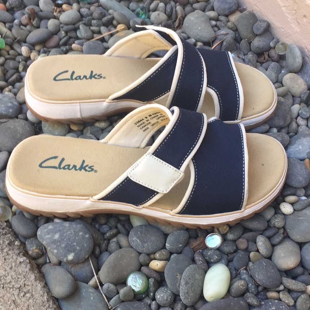 Clark’s sandals size 8M
